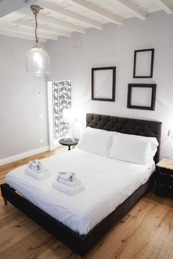 פירנצה Art Apartment Black & White Suite מראה חיצוני תמונה