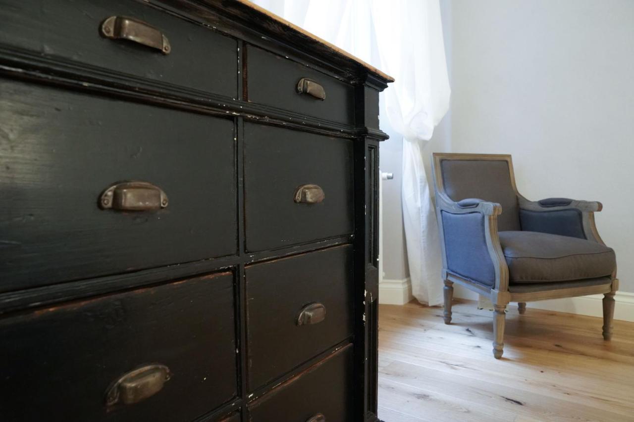 פירנצה Art Apartment Black & White Suite מראה חיצוני תמונה