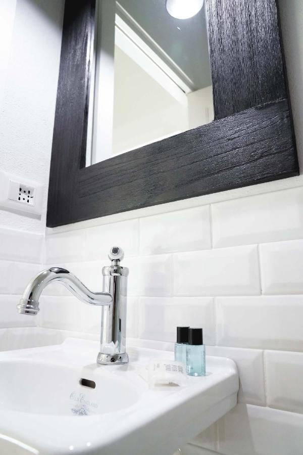 פירנצה Art Apartment Black & White Suite מראה חיצוני תמונה
