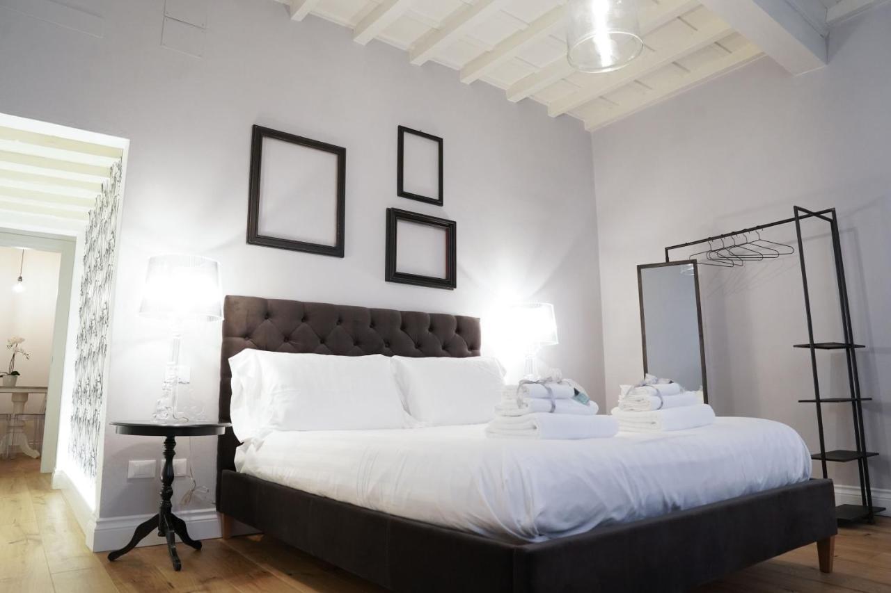 פירנצה Art Apartment Black & White Suite מראה חיצוני תמונה