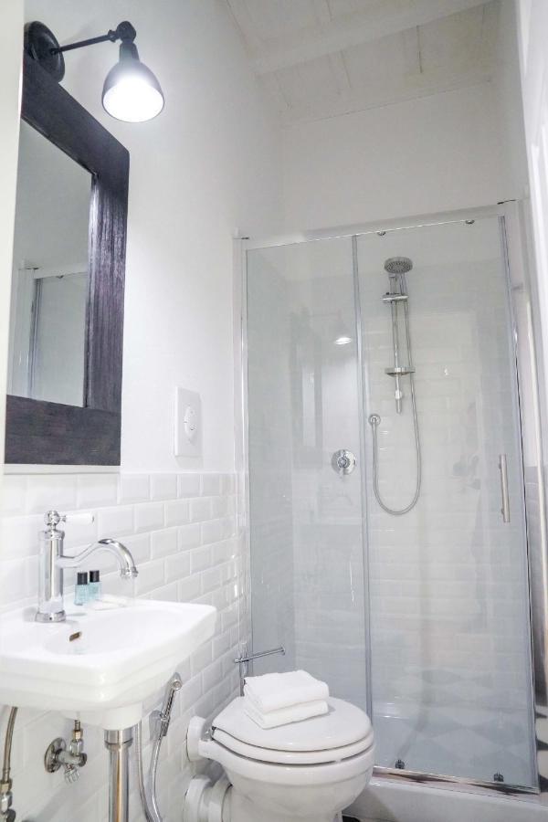 פירנצה Art Apartment Black & White Suite מראה חיצוני תמונה