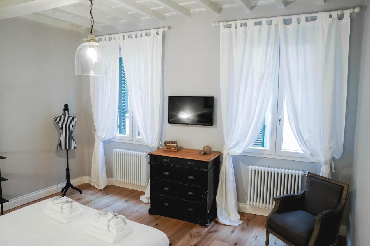 פירנצה Art Apartment Black & White Suite מראה חיצוני תמונה