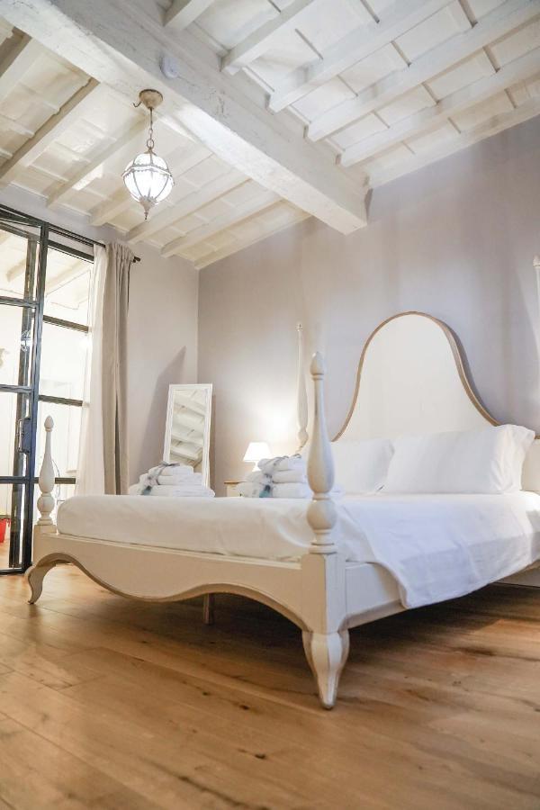 פירנצה Art Apartment Black & White Suite מראה חיצוני תמונה