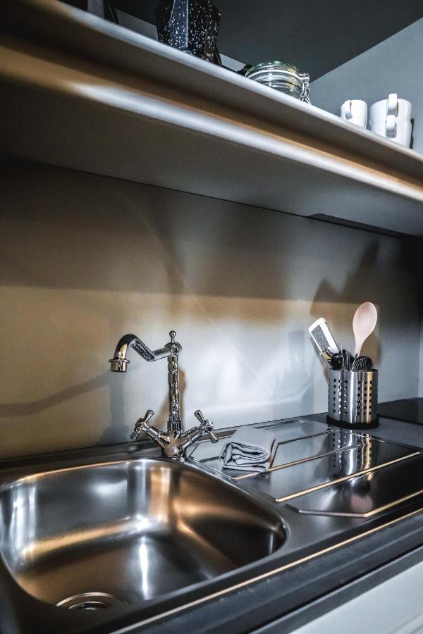 פירנצה Art Apartment Black & White Suite מראה חיצוני תמונה