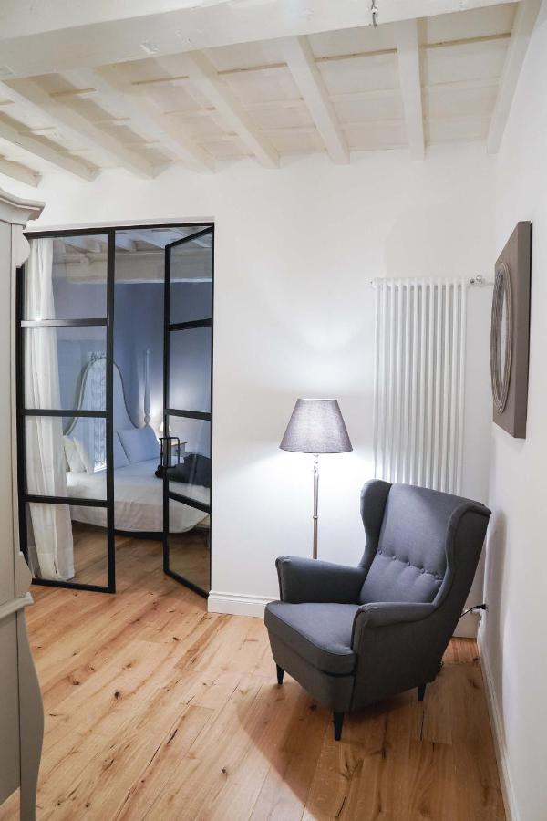 פירנצה Art Apartment Black & White Suite מראה חיצוני תמונה
