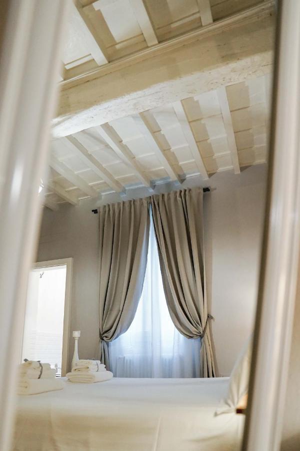 פירנצה Art Apartment Black & White Suite מראה חיצוני תמונה